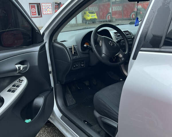 Серый Тойота Королла, объемом двигателя 1.6 л и пробегом 279 тыс. км за 6999 $, фото 4 на Automoto.ua