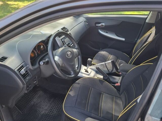 Сірий Тойота Королла, об'ємом двигуна 1.6 л та пробігом 107 тис. км за 161 $, фото 6 на Automoto.ua