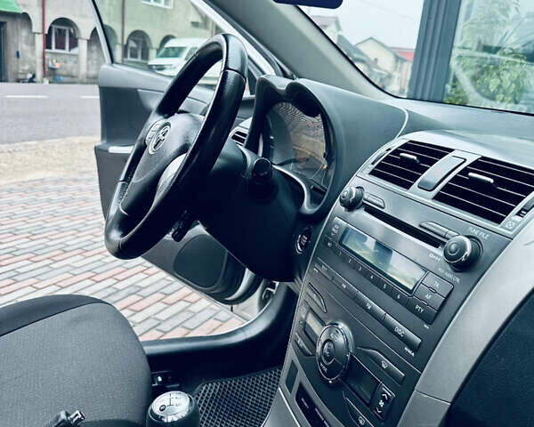 Серый Тойота Королла, объемом двигателя 1.6 л и пробегом 197 тыс. км за 6300 $, фото 48 на Automoto.ua