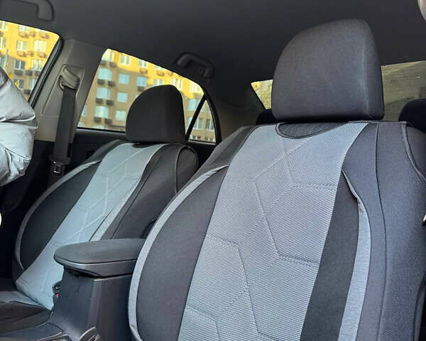 Серый Тойота Королла, объемом двигателя 1.6 л и пробегом 192 тыс. км за 7300 $, фото 16 на Automoto.ua