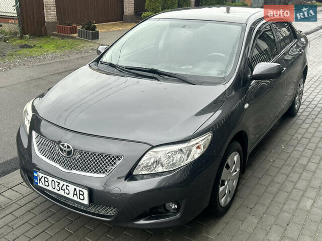 Сірий Тойота Королла, об'ємом двигуна 1.6 л та пробігом 287 тис. км за 5999 $, фото 7 на Automoto.ua