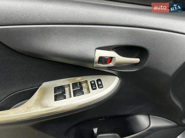 Серый Тойота Королла, объемом двигателя 1.6 л и пробегом 223 тыс. км за 5700 $, фото 6 на Automoto.ua