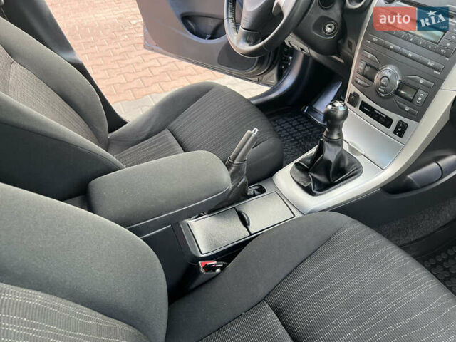 Сірий Тойота Королла, об'ємом двигуна 1.6 л та пробігом 213 тис. км за 7699 $, фото 20 на Automoto.ua