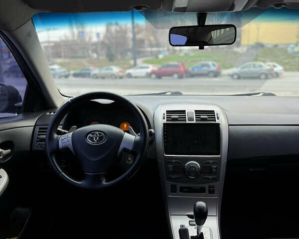 Серый Тойота Королла, объемом двигателя 1.6 л и пробегом 235 тыс. км за 4999 $, фото 10 на Automoto.ua