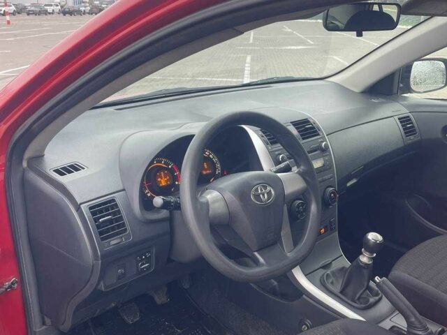 Серый Тойота Королла, объемом двигателя 3 л и пробегом 185 тыс. км за 6300 $, фото 6 на Automoto.ua