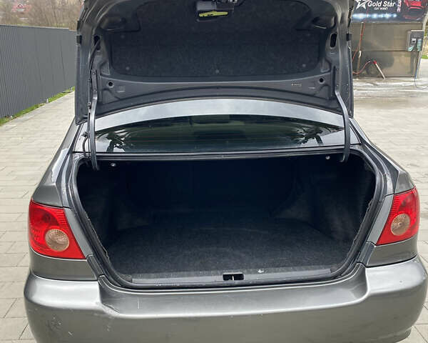 Тойота Королла 2008 в Ивано-Франковске на Automoto.ua Серый Тойота Королла, объемом двигателя 1.8 л и пробегом 199 тыс. км за 5199 $, фото 16 на Automoto.ua