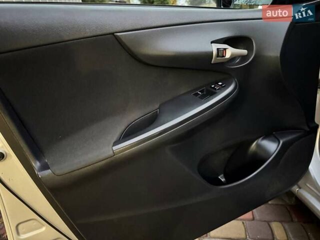 Серый Тойота Королла, объемом двигателя 1.6 л и пробегом 165 тыс. км за 7250 $, фото 19 на Automoto.ua