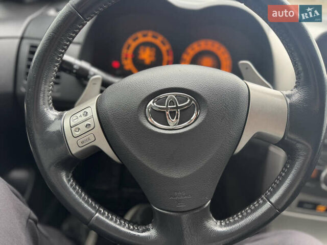 Серый Тойота Королла, объемом двигателя 1.6 л и пробегом 170 тыс. км за 5400 $, фото 13 на Automoto.ua