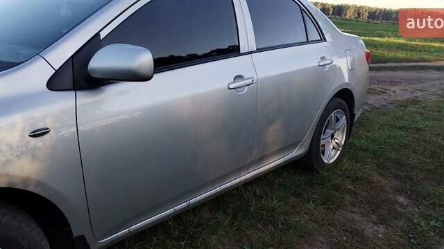 Сірий Тойота Королла, об'ємом двигуна 1.6 л та пробігом 240 тис. км за 7200 $, фото 10 на Automoto.ua