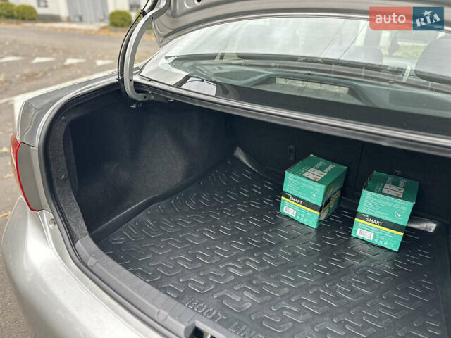 Серый Тойота Королла, объемом двигателя 1.4 л и пробегом 237 тыс. км за 6999 $, фото 22 на Automoto.ua