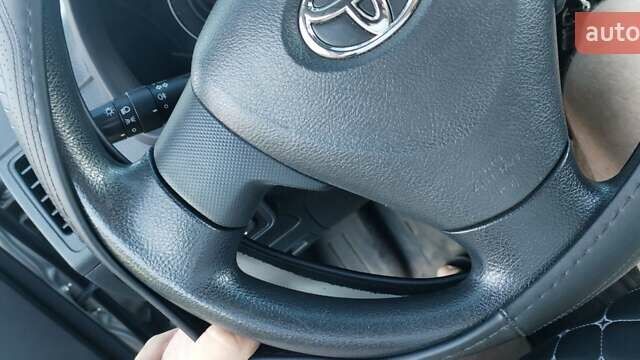 Сірий Тойота Королла, об'ємом двигуна 1.6 л та пробігом 240 тис. км за 7200 $, фото 18 на Automoto.ua