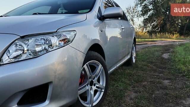 Сірий Тойота Королла, об'ємом двигуна 1.6 л та пробігом 240 тис. км за 7200 $, фото 4 на Automoto.ua