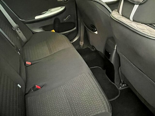 Серый Тойота Королла, объемом двигателя 1.3 л и пробегом 176 тыс. км за 7500 $, фото 3 на Automoto.ua