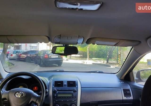 Сірий Тойота Королла, об'ємом двигуна 1.33 л та пробігом 178 тис. км за 7200 $, фото 6 на Automoto.ua