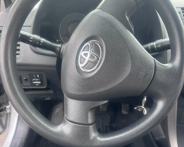 Серый Тойота Королла, объемом двигателя 1.33 л и пробегом 178 тыс. км за 7200 $, фото 10 на Automoto.ua