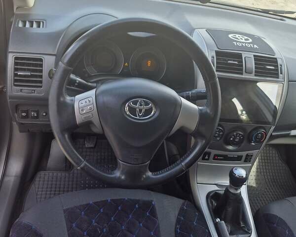 Серый Тойота Королла, объемом двигателя 1.36 л и пробегом 202 тыс. км за 8200 $, фото 21 на Automoto.ua