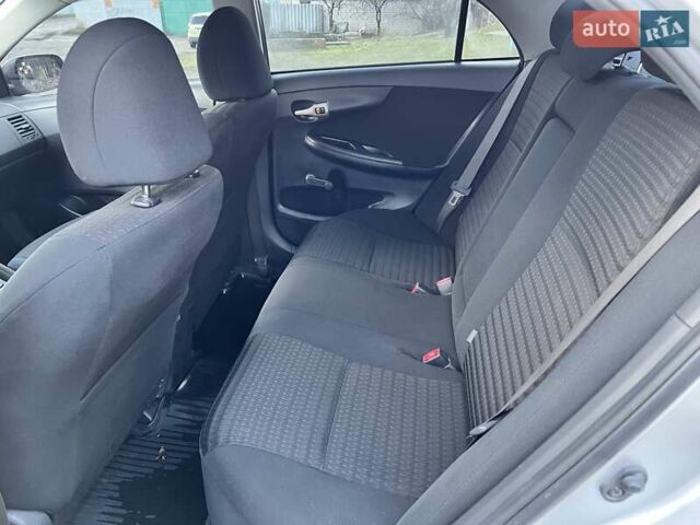Серый Тойота Королла, объемом двигателя 1.6 л и пробегом 238 тыс. км за 7900 $, фото 26 на Automoto.ua