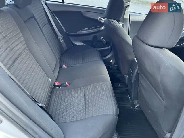 Серый Тойота Королла, объемом двигателя 1.6 л и пробегом 238 тыс. км за 7900 $, фото 28 на Automoto.ua