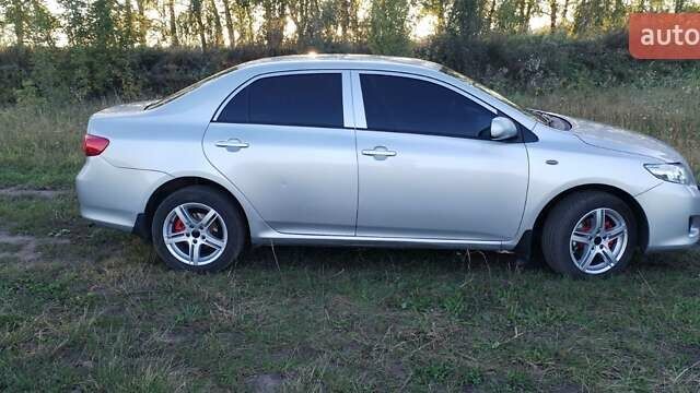 Сірий Тойота Королла, об'ємом двигуна 1.6 л та пробігом 240 тис. км за 7200 $, фото 26 на Automoto.ua