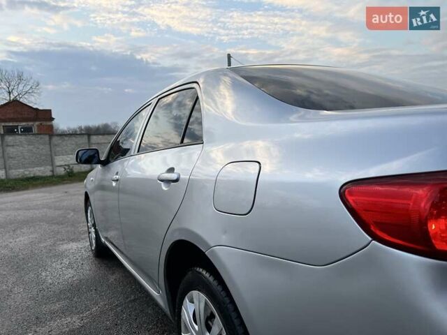 Серый Тойота Королла, объемом двигателя 1.6 л и пробегом 238 тыс. км за 7900 $, фото 16 на Automoto.ua