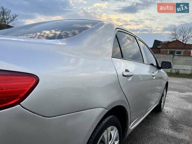 Серый Тойота Королла, объемом двигателя 1.6 л и пробегом 238 тыс. км за 7900 $, фото 17 на Automoto.ua