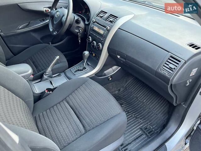 Серый Тойота Королла, объемом двигателя 1.6 л и пробегом 238 тыс. км за 7900 $, фото 30 на Automoto.ua