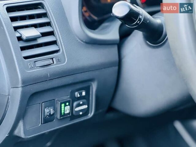 Серый Тойота Королла, объемом двигателя 1.6 л и пробегом 238 тыс. км за 7900 $, фото 25 на Automoto.ua