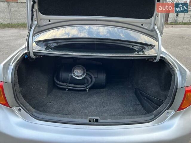 Серый Тойота Королла, объемом двигателя 1.6 л и пробегом 238 тыс. км за 7900 $, фото 33 на Automoto.ua