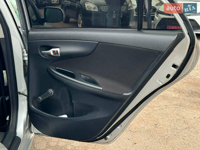Серый Тойота Королла, объемом двигателя 1.3 л и пробегом 137 тыс. км за 7490 $, фото 17 на Automoto.ua