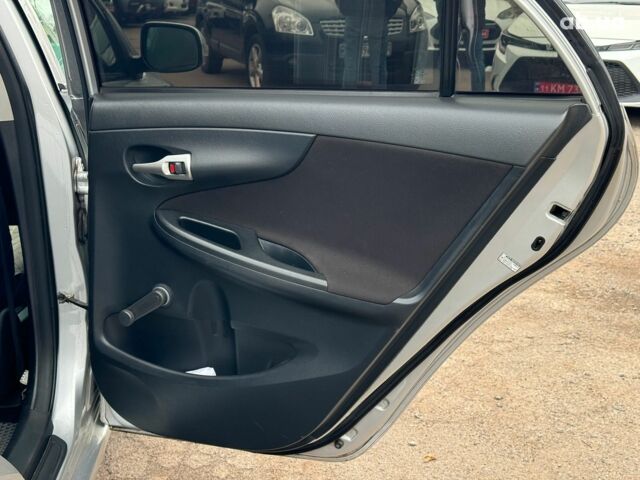 Сірий Тойота Королла, об'ємом двигуна 1.3 л та пробігом 137 тис. км за 7490 $, фото 16 на Automoto.ua