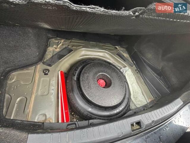 Сірий Тойота Королла, об'ємом двигуна 1.3 л та пробігом 253 тис. км за 7500 $, фото 41 на Automoto.ua