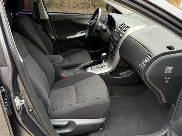 Серый Тойота Королла, объемом двигателя 1.6 л и пробегом 83 тыс. км за 10700 $, фото 8 на Automoto.ua