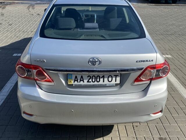 Серый Тойота Королла, объемом двигателя 1.6 л и пробегом 268 тыс. км за 7600 $, фото 3 на Automoto.ua