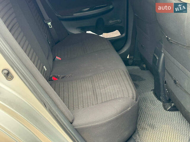 Серый Тойота Королла, объемом двигателя 1.3 л и пробегом 137 тыс. км за 7490 $, фото 18 на Automoto.ua