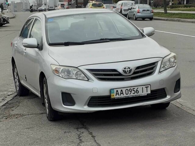 Сірий Тойота Королла, об'ємом двигуна 1.33 л та пробігом 156 тис. км за 9000 $, фото 3 на Automoto.ua