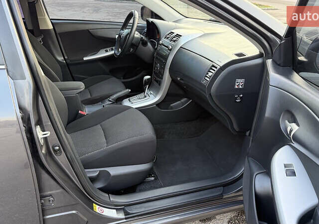 Сірий Тойота Королла, об'ємом двигуна 1.6 л та пробігом 83 тис. км за 10700 $, фото 11 на Automoto.ua