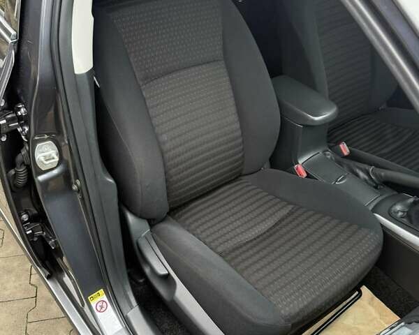 Серый Тойота Королла, объемом двигателя 1.33 л и пробегом 235 тыс. км за 7850 $, фото 22 на Automoto.ua