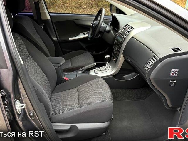 Серый Тойота Королла, объемом двигателя 1.6 л и пробегом 83 тыс. км за 10700 $, фото 8 на Automoto.ua
