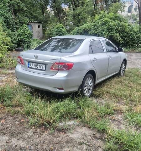 Серый Тойота Королла, объемом двигателя 1.6 л и пробегом 235 тыс. км за 7200 $, фото 6 на Automoto.ua