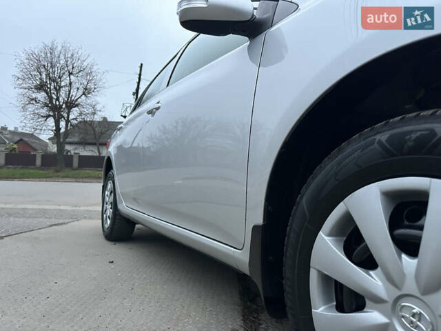 Серый Тойота Королла, объемом двигателя 1.33 л и пробегом 154 тыс. км за 7800 $, фото 32 на Automoto.ua