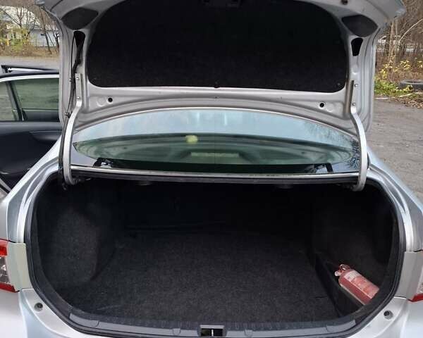 Серый Тойота Королла, объемом двигателя 1.3 л и пробегом 286 тыс. км за 5999 $, фото 8 на Automoto.ua