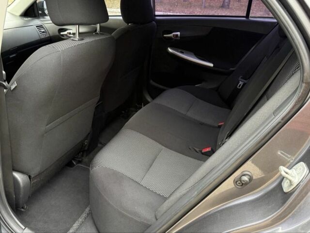 Серый Тойота Королла, объемом двигателя 1.6 л и пробегом 83 тыс. км за 10700 $, фото 12 на Automoto.ua