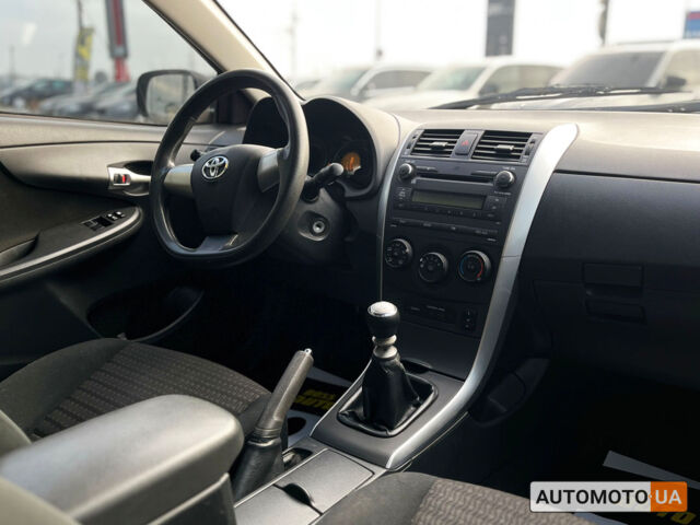 Серый Тойота Королла, объемом двигателя 1.4 л и пробегом 194 тыс. км за 8800 $, фото 16 на Automoto.ua