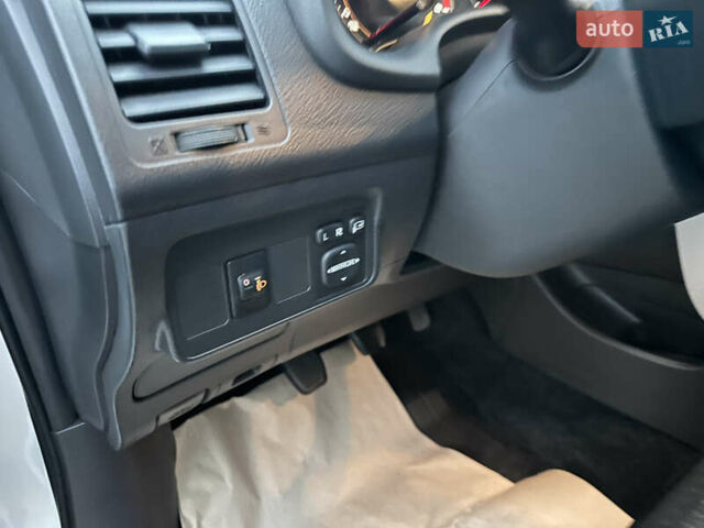 Серый Тойота Королла, объемом двигателя 1.33 л и пробегом 154 тыс. км за 7800 $, фото 24 на Automoto.ua