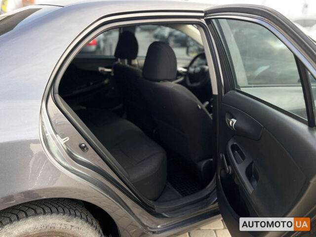 Серый Тойота Королла, объемом двигателя 1.4 л и пробегом 194 тыс. км за 8800 $, фото 19 на Automoto.ua
