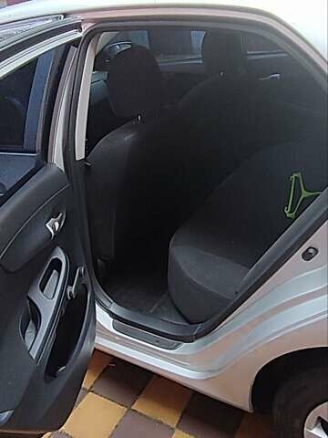 Серый Тойота Королла, объемом двигателя 1.33 л и пробегом 169 тыс. км за 7500 $, фото 3 на Automoto.ua