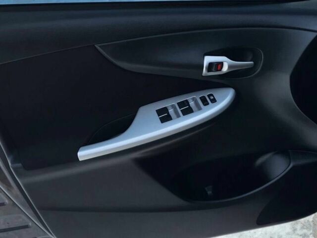 Серый Тойота Королла, объемом двигателя 1.6 л и пробегом 93 тыс. км за 10500 $, фото 20 на Automoto.ua