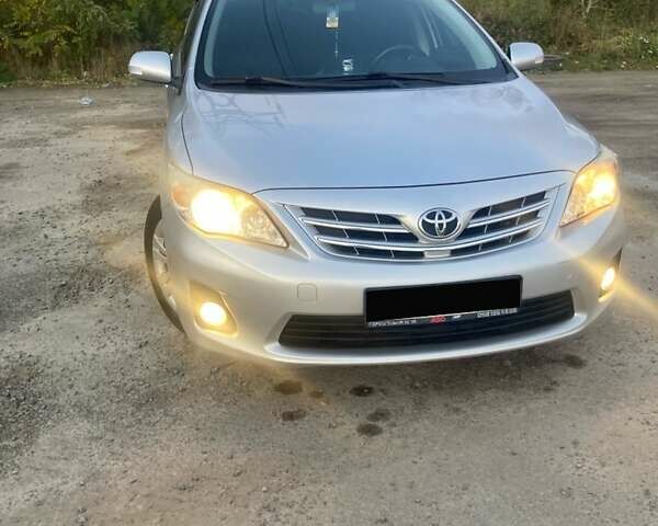 Сірий Тойота Королла, об'ємом двигуна 1.6 л та пробігом 229 тис. км за 9500 $, фото 8 на Automoto.ua