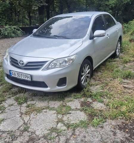 Серый Тойота Королла, объемом двигателя 1.6 л и пробегом 235 тыс. км за 7200 $, фото 5 на Automoto.ua