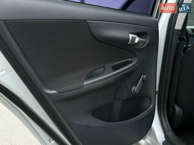 Сірий Тойота Королла, об'ємом двигуна 1.33 л та пробігом 138 тис. км за 7650 $, фото 19 на Automoto.ua